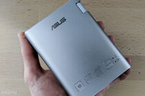 ASUS ZenBeam E1