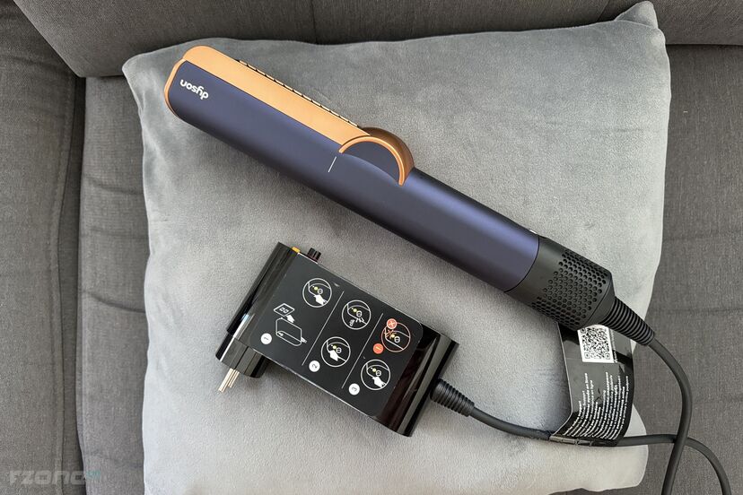 Dyson Airstrait HT01