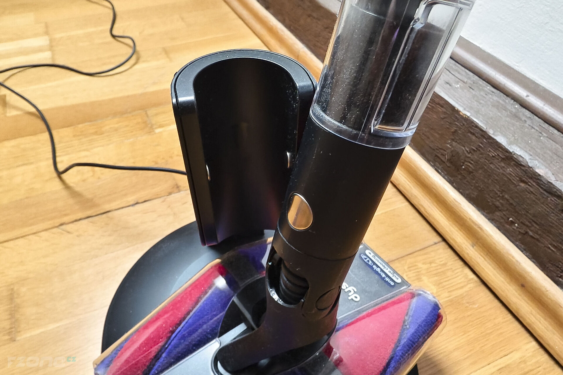 Dyson PencilVac Fluffycones