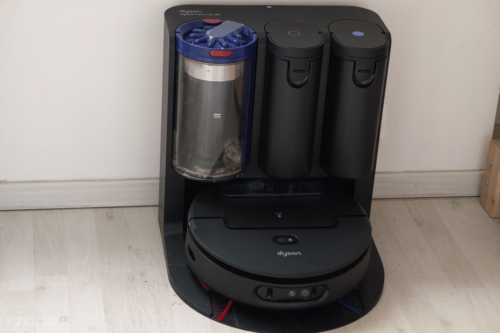 Dyson Spot+Scrub AI