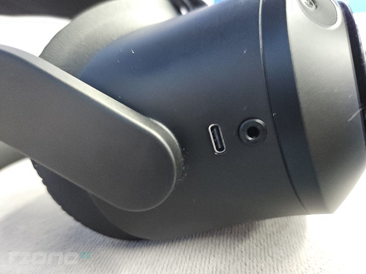 HTC VIVE Focus 3