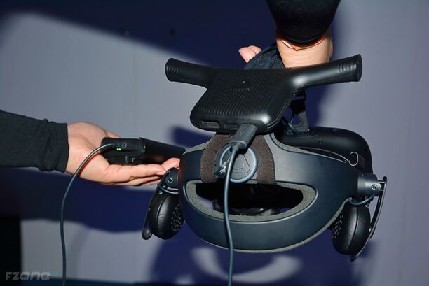 HTC Vive Wireless Adaptor