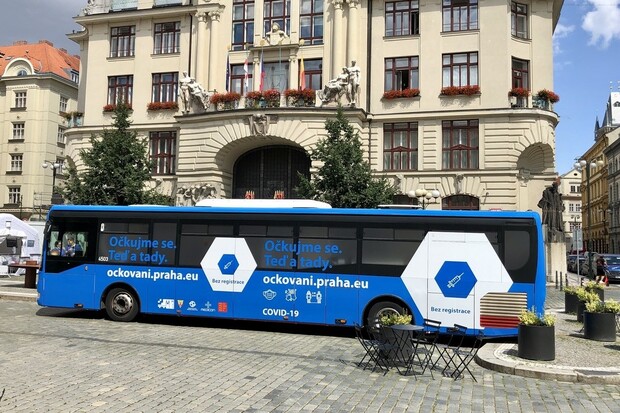 Po Praze bude jezdit očkovací autobus. Vakcínu dostanete bez předchozí registrace