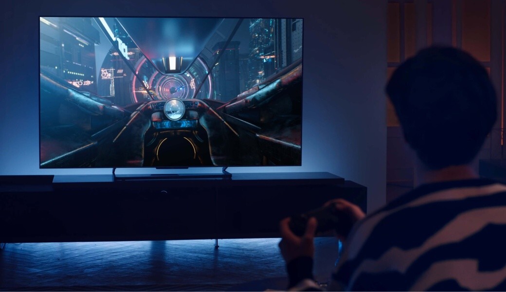 TCL C728