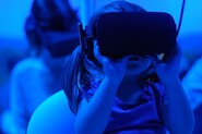 Hraní ve virtuální realitě umí fascinujícím způsobem ulevit od bolesti