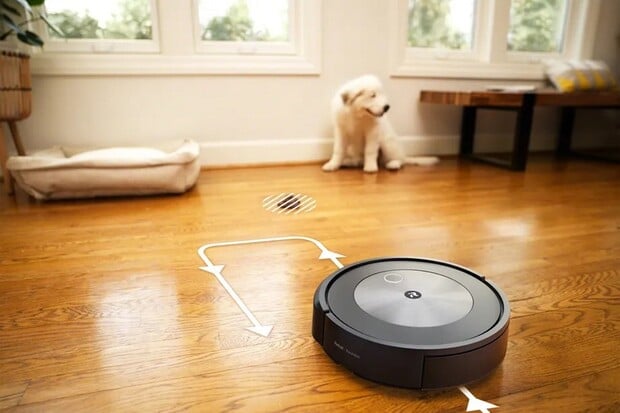 Nejnovější Roomba používá umělou inteligenci, aby se vyhnula psím exkrementům