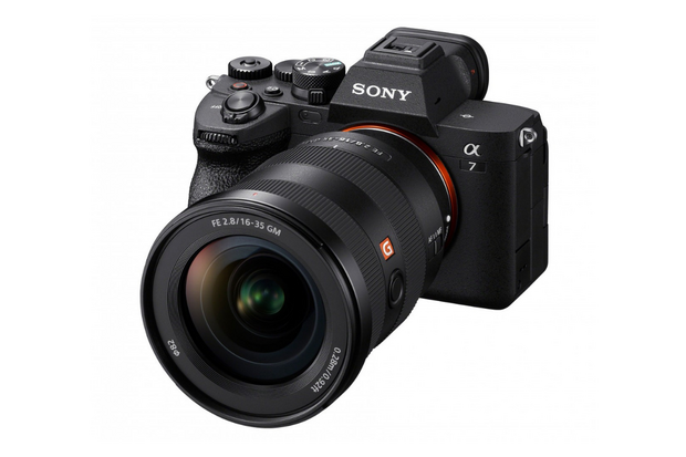 Sony představuje špičkový fotoaparát α7 IV a dvojici blesků s dlouhou výdrží
