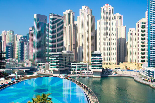 V Dubaji se otevřel nejvýše položený bazén s panoramatickým výhledem