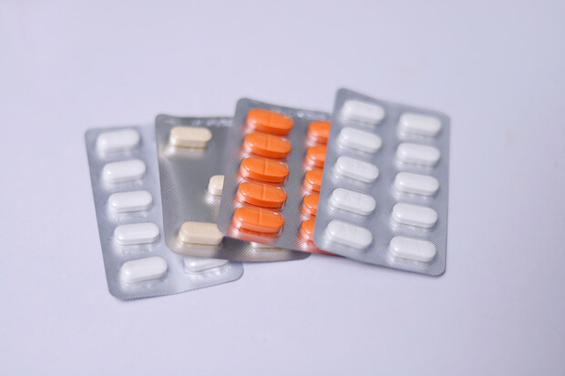 Během několika dnů bude v lékárnách 20 tisíc balení dětských antibiotik