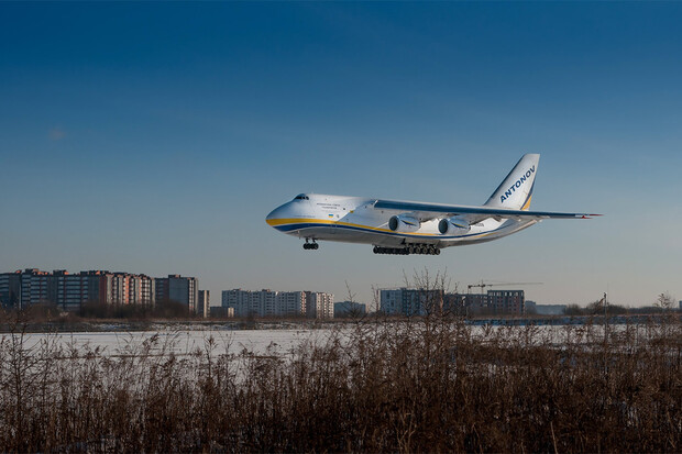 Společnost Antonov chce, aby největší letadlo světa opět létalo