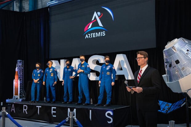 NASA dnes začne testovat raketu pro misi Artemis I