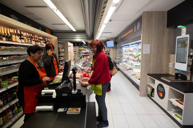 Podívejte se, jak vypadá první automatická prodejna potravin v ČR: 24/7 a bez prodavaček