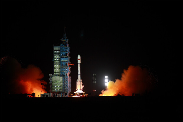 Čína vypustila komunikační satelit