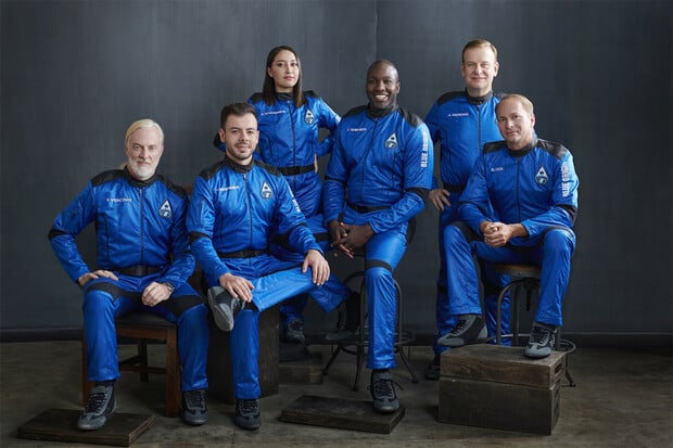 Posádka Blue Origin se sotva vrátila na Zem a už chce letět znovu