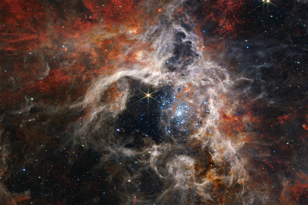 Webbův teleskop ukázal mlhovinu Tarantule – místo, kde se tvoří hvězdy