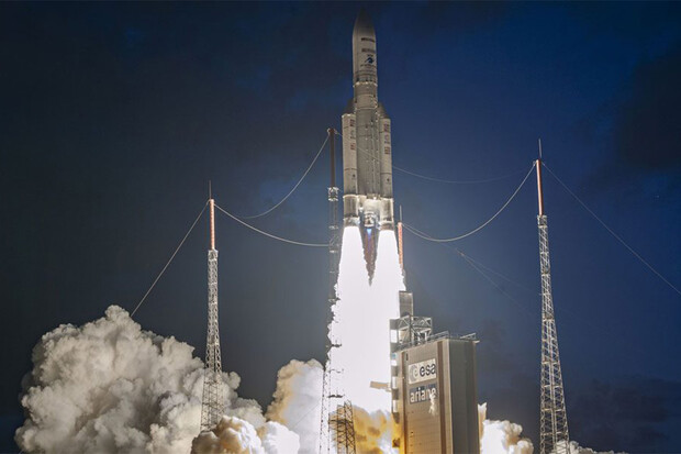 Arianespace vypustila na oběžnou dráhu satelit vážící přes šest tun