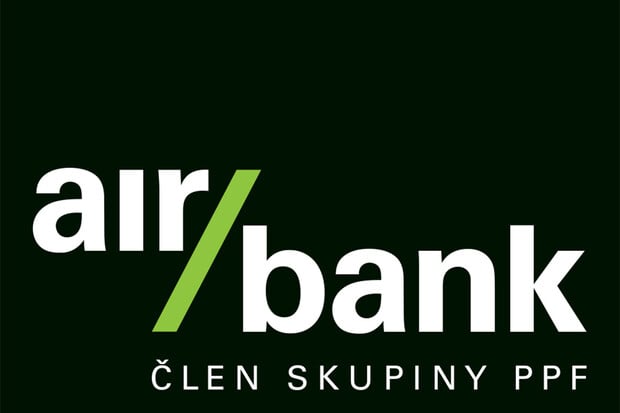 Klienti Air Bank si účet s aplikací nově propojí svým obličejem. Jak to funguje?