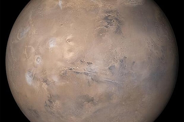 Na Marsu byly objeveny pozůstatky ledovce