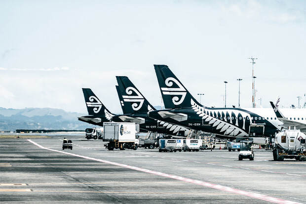 Novozélandské aerolinky budou před nástupem do letadla vážit cestující