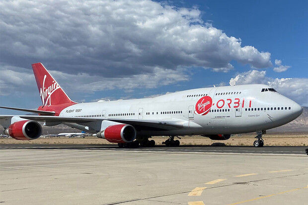 Virgin Orbit plánuje pomocí Boeingu 747 vynést raketu do vesmíru