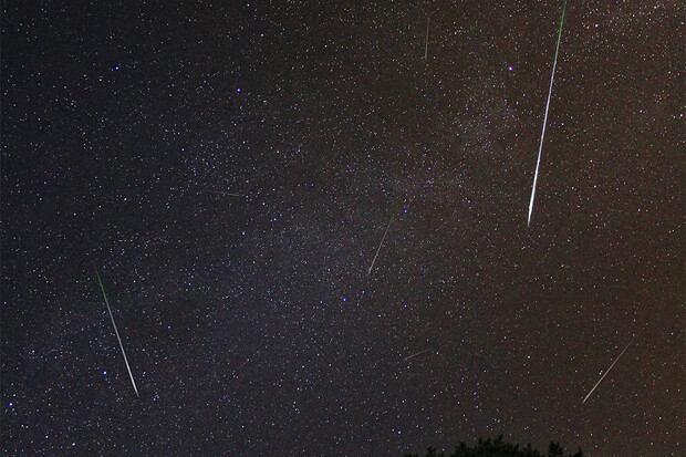 Meteorický roj Leonid bude brzy vrcholit. Kdy jej nejlépe pozorovat?