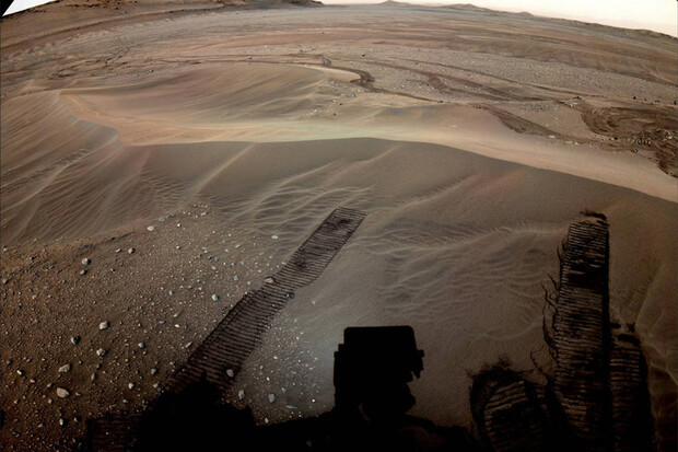 Rover začne na Marsu budovat sklad pro nasbírané vzorky 