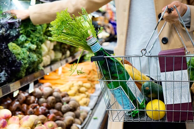 Na co dávat při nákupech potravin pozor, abyste neplatili více než musíte?