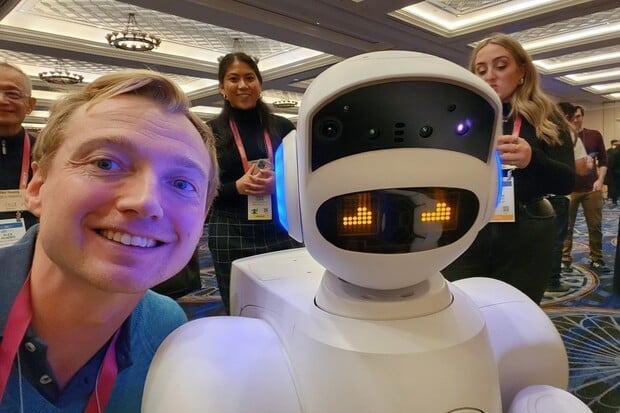 Google ukazuje roboty, které pohání jeho AI Gemini 