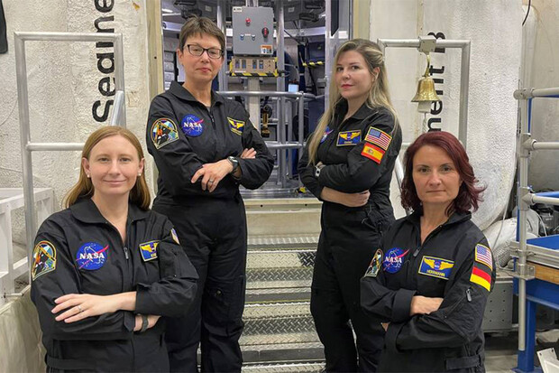Čtyři dobrovolníci NASA si vyzkouší cestu na marťanský měsíc Phobos