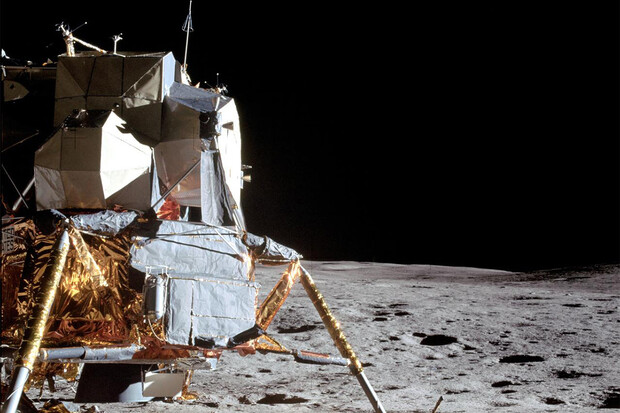 Mise Apollo 14 a start sondy Veněra 1