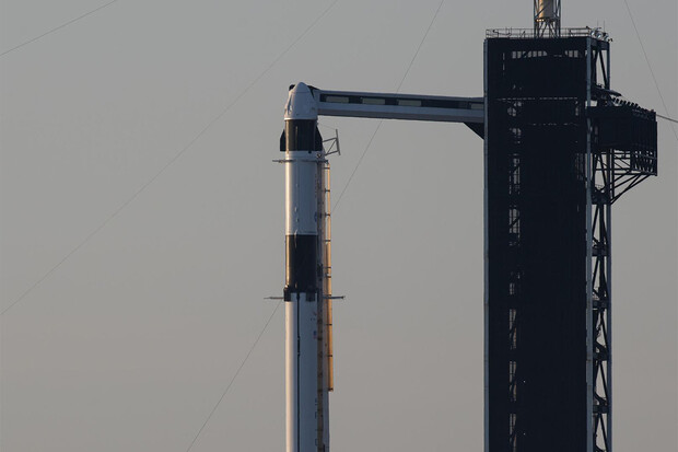 Zítra nad ránem odstartuje raketa SpaceX k ISS. Co ponese?