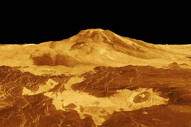 Venuše ještě není úplně mrtvá, byla na ní objevena aktivní sopka 