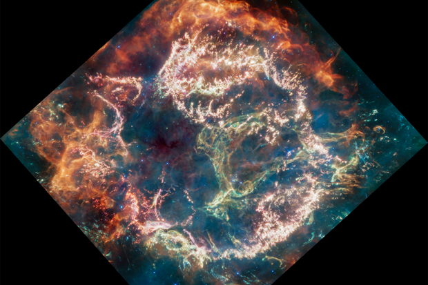 Webbův teleskop ukázal pozůstatek supernovy Cassiopeia A