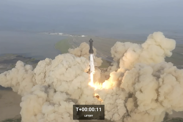 SpaceX i přes zničení Starship slaví úspěch