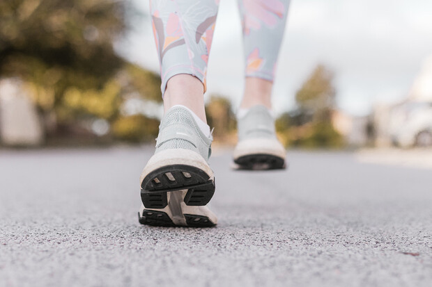 Krátké procházky pomáhají snižovat hladinu cukru v krvi