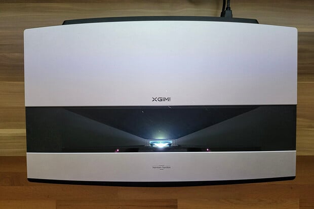 Společnosti Epson a XGIMI urovnaly spor o jas projektorů 