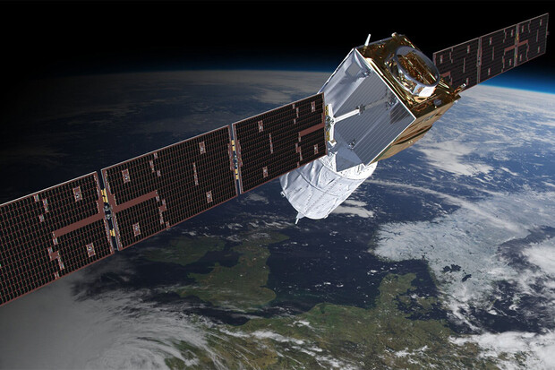 Satelit od ESA by měl dnes řízeně vstoupit do atmosféry