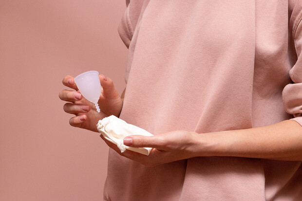 Tampony nebo vložky? Studie ukázala, které menstruační pomůcky sají nejlépe