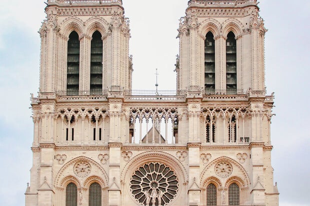Jak dnes vypadá Notre Dame a kdy se opětovně otevře?