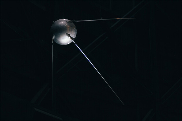 Vypuštění družice Sputnik a úmrtí Janis Joplin