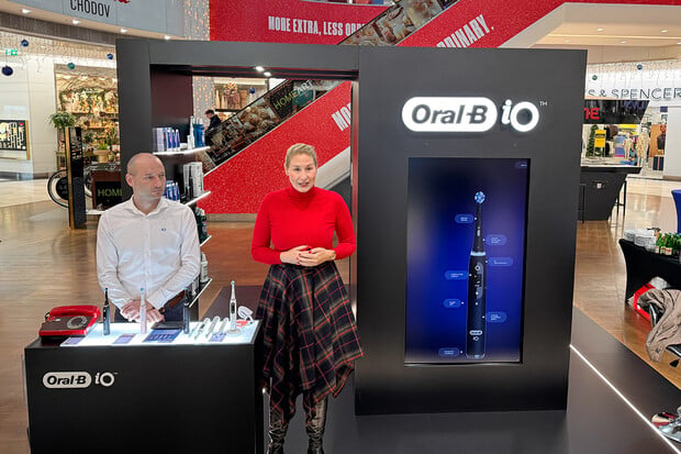 Ve Westfield Chodov si až do neděle můžete vyzkoušet kartáčky Oral-B iO