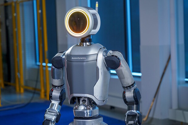 Robot Atlas ukazuje, jak dokáže být samostatný 