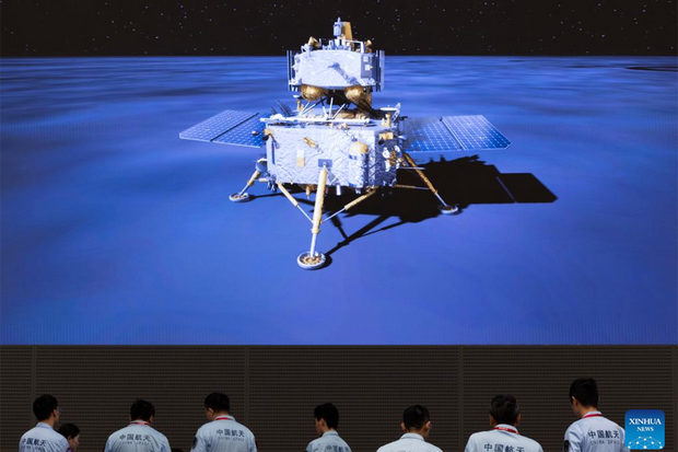 Čínská sonda Chang'e 6 odebrala vzorky z odvrácené strany Měsíce a míří k Zemi