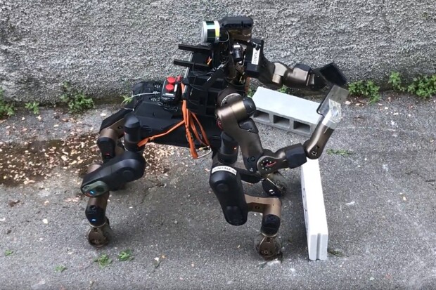 Inspirací budoucím záchranným robotům možná budou spíš kentauři než lidé