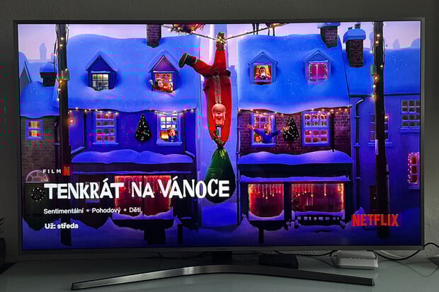 Co sledovat tento týden na streamu: nové vánoční filmy a dokument o Churchillovi
