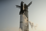 Starship má za sebou devátý zkušební let. Raketě se nepodařilo přistát