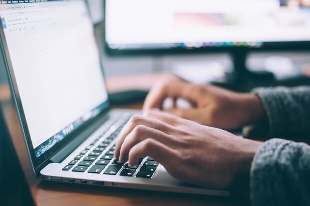 Příběh Builder.ai aneb 700 indických inženýrů místo umělé inteligence