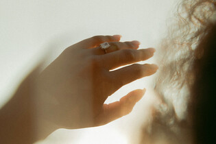 Po smrti z vás může být i diamant – šperk z vašeho popela vyjde na desítky tisíc