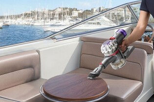 Nová éra vysávání nečistot v automobilu? Dyson uvedl speciální vysavač Car+Boat