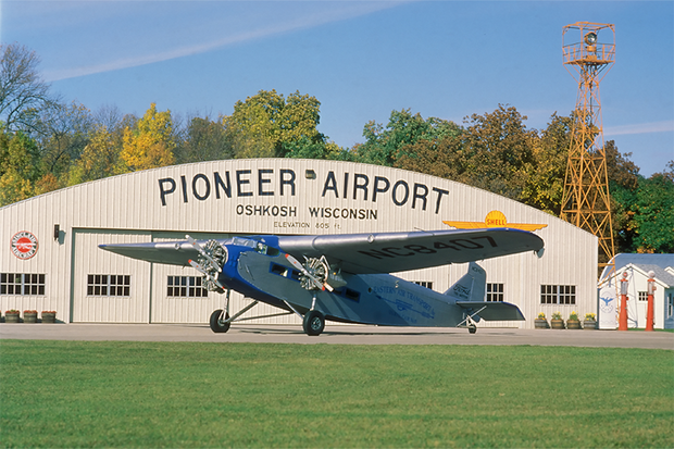 Ford Trimotor chtěl změnit létání. Určil cestu, ale skončil dříve, než začal